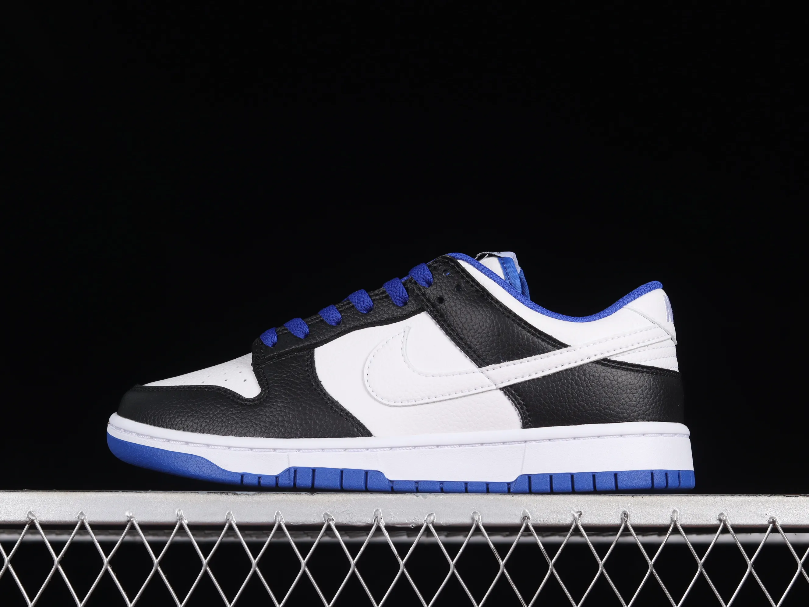 All categories Nk SB Dunk series Nk SB Dunk Low low-top sneakers Nk Dunk Low black and white blue panda SB smashed backboard fashion casual sneakers FD9064-110